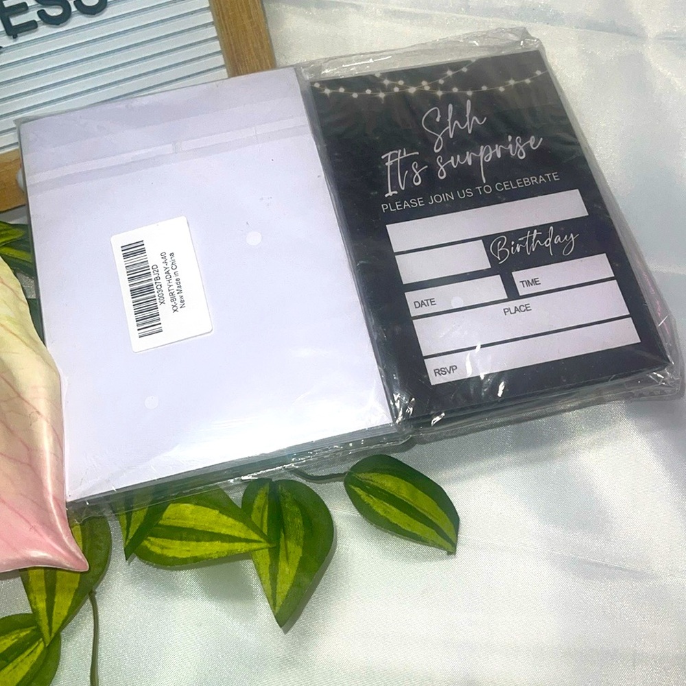 Shhh It's A Surprise | 25 Invitations and Envelopes